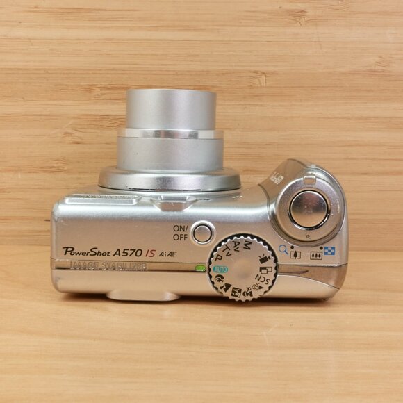 Canon PowerShot A570 IS 7.1MP Digital Camera with 4x Optical Zoom / Tested - Picture 4 of 12